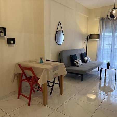 Luxury Apartment Close To The Acropolis เอเธนส์ ภายนอก รูปภาพ